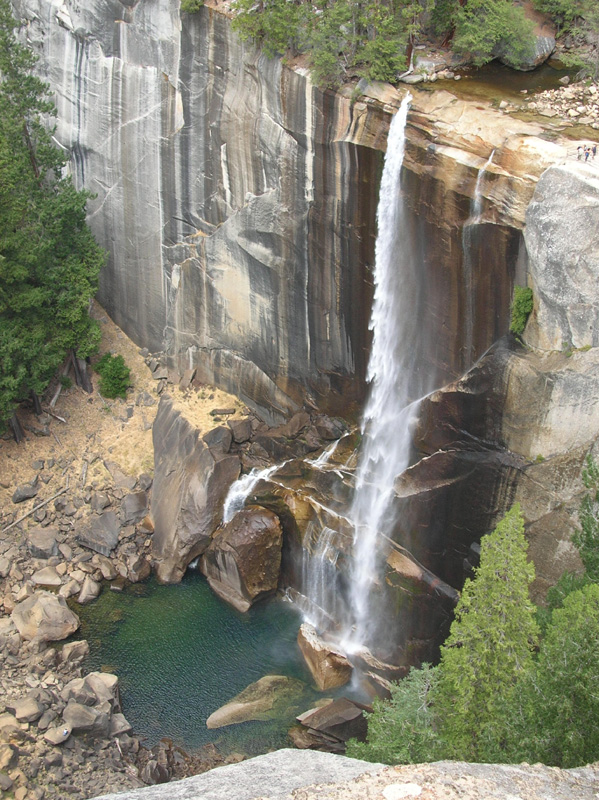 098-Vernal_Falls_from_above