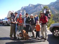 42-Nick_Josh_Kim_Kristi_Amy_Sierra_Toby_Chris_Kenny_Dazy_Banjo_ready_to_hike