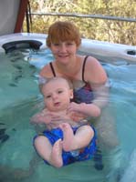 30-Kenny_and_Mommy_in_hot_tub