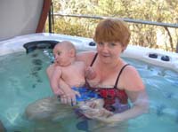 31-Kenny_and_Mommy_in_hot_tub