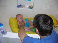 49-Daddy_washing_Kenny