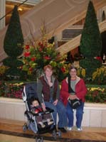 32-Kenny_Mommy_Baba_in_Palazzo_shopping_mall