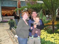 15-Kenny_with_Mommy_and_Daddy