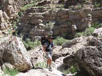36-Daddy_and_Kenny_in_the_canyon