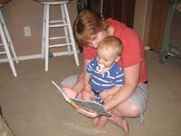 16-Mommy_reads_Kenny_a_book