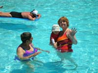 02-Baba_Kenny_and_Mommy_in_the_pool