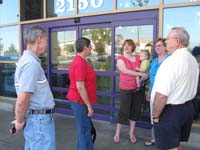 02-waiting_outside_Babies_R_Us_for_family_pictures