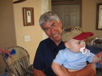 51-Peppe_with_Kenny's_rattlesnake_hat_gift