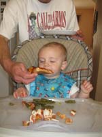 08-Daddy_shares_his_pizza