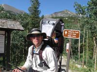 096-Daddy_and_Kenny_at_trailhead_to_Mills_Lake