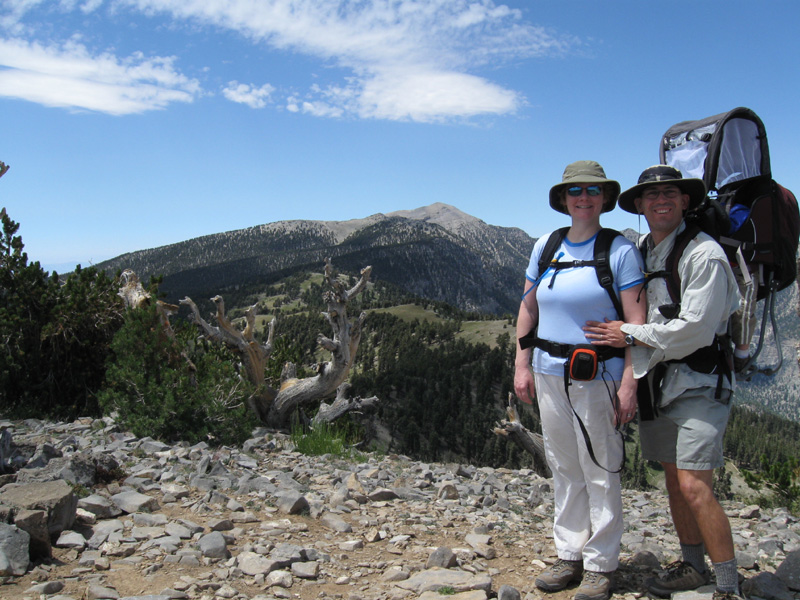 72-family_on_the_peak