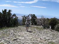 63-Daddy_and_sleeping_Kenny_reach_the_top