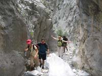 30-Nasrin_Ed_Mommy_Edith_in_the_slot_canyon