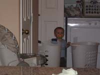 07-Kenny_and_his_laundry