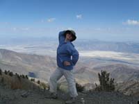59-Mommy_strikes_a_pose_on_the_peak