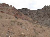 03-Daddy_Mule_cruising_along_through_the_fault_line_separating_the_two_mountains