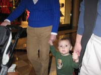 007-approaching_FAO_Schwartz_in_Caesar's_Forum_Shops