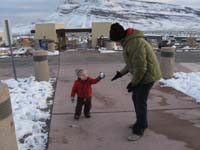 043-a_snowball_for_Mommy