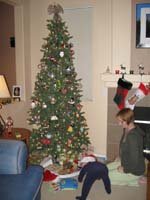 144-Kenny_gives_a_Christmas_Moon