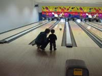 08-Kenny_bowling_for_the_first_time