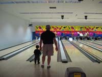 10-Kenny_and_Grampa_Duke_bowling