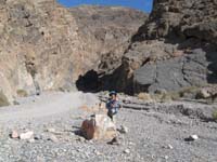 70-Daddy_and_Kenny_at_entrance_to_Titus_Canyon