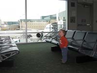 007-still_at_the_airport-at_least_there_is_a_plane_to_look_at
