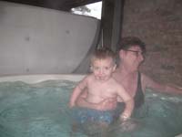 35-Kenny_and_Grammy_in_the_hot_tub