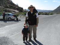 01-Daddy_and_Kenny_ready_to_hike_White_Rock_Loop-Kenny_looks_tough