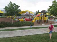 27-approaching_the_old_park_of_Centennial_Hills_Park