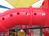 34-look_at_the_cute_face_in_the_tunnel_hole