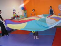077-Kenny_likes_being_under_the_parachute