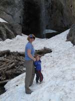 28-Mommy_helps_Kenny_walk_on_snow