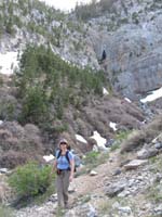 34-Mommy_hiking_back_out_away_from_Big_Falls