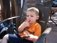 46-Kenny_eating_a_hamburger