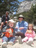 20-Kenny_Colin_Mommy_Sierra_having_lunch_under_Mummy's_Toe