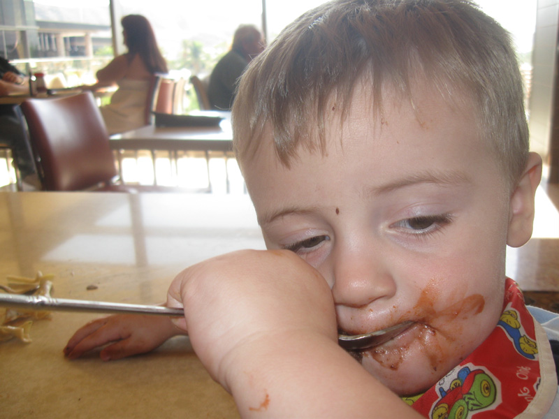 59-Kenny_eating_cake