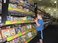 28-Kenny_shopping_at_Best_Buy