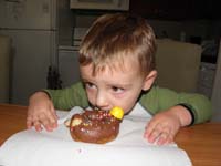 16-he_has_his_own_way_of_eating_it