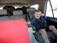 03-Kenny_seems_happy_to_be_on_the_road
