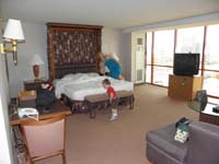 14-Rio_has_big_rooms_for_Kenny_to_explore