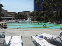 32-can_you_find_Kenny_and_Daddy_in_the_pool