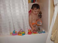 14-Kenny_even_sorts_his_bath_toys