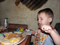 07-Kenny_helps_Mommy_review_a_restaurant_at_Sam's_Town