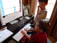 12-Toby_watches_over_Kenny_on_the_computer