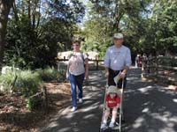 20-Grammy_Duke_and_Kenny_at_Zoo_Atlanta