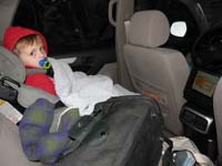 09-Kenny_watching_Wow_Wow_in_our_car