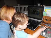 20-teaching_Kenny_how_to_use_the_mouse