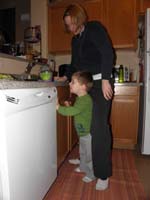 11-Kenny_can_now_see_what's_on_the_kitchen_counter