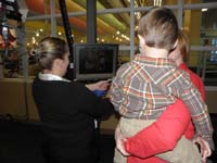 54-Kenny_helping_to_pick_pictures-really_he_did_help